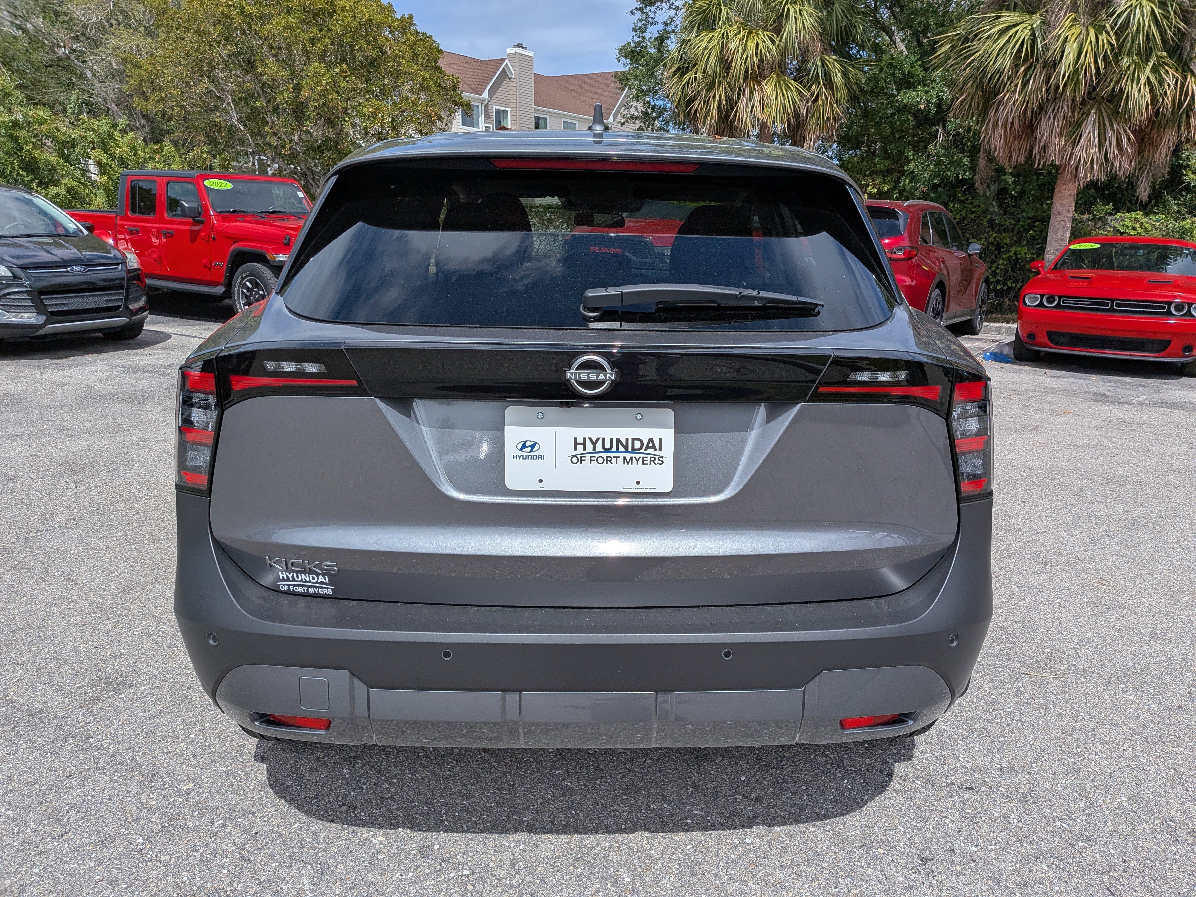Used 2025 Nissan Kicks SV image 5