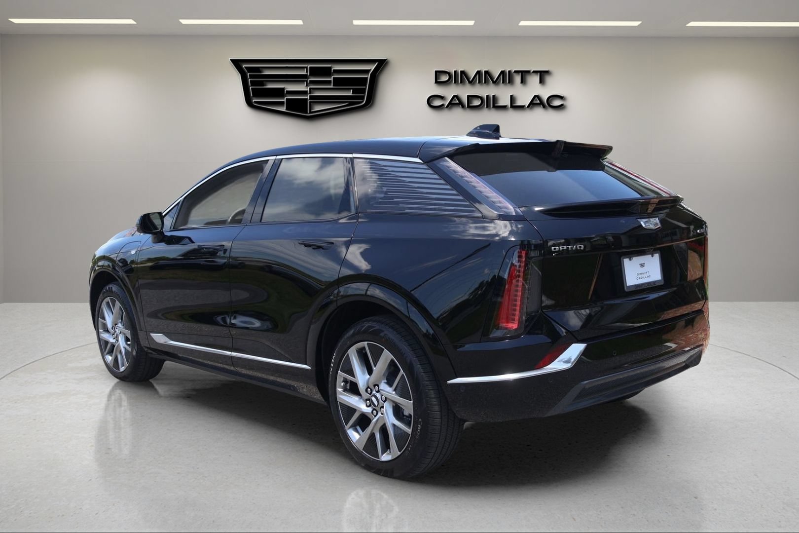 New 2026 Cadillac Optiq Luxury 2 RWD image 7