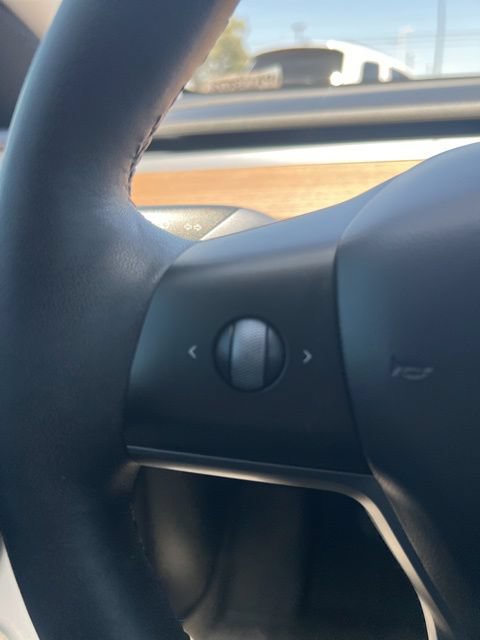 Used 2023 Tesla Model Y Long Range AWD/4WD image 12