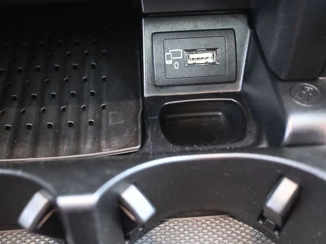 Used 2018 Mercedes-Benz E 300 image 6