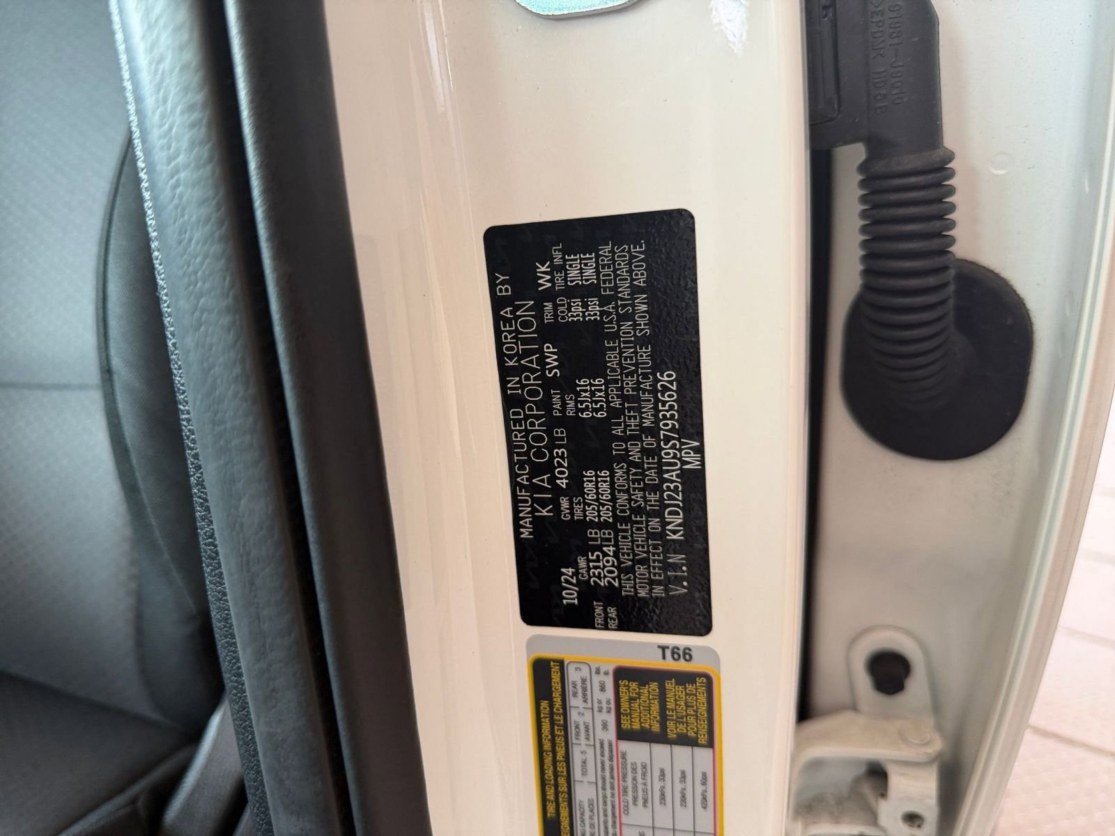 Used 2025 Kia Soul LX w/ LX Technology Package image 23