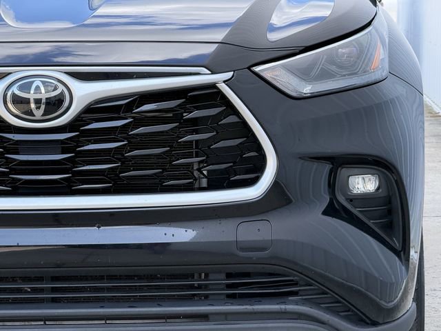 Used 2022 Toyota Highlander XLE image 9