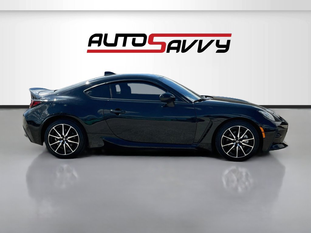 Used 2023 Toyota GR86 Premium RWD image 8