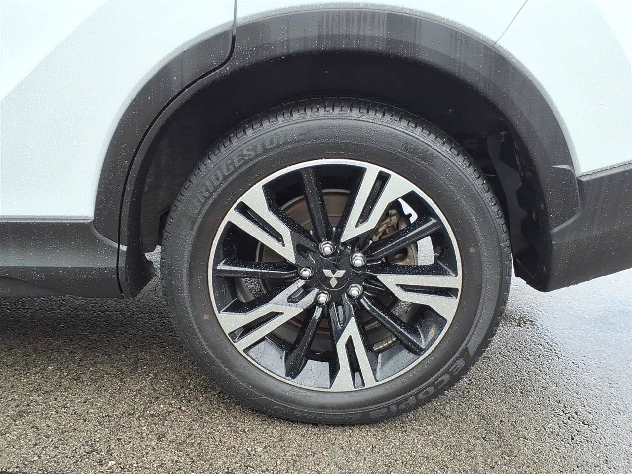 Used 2025 Mitsubishi Eclipse Cross SE AWD/4WD image 5