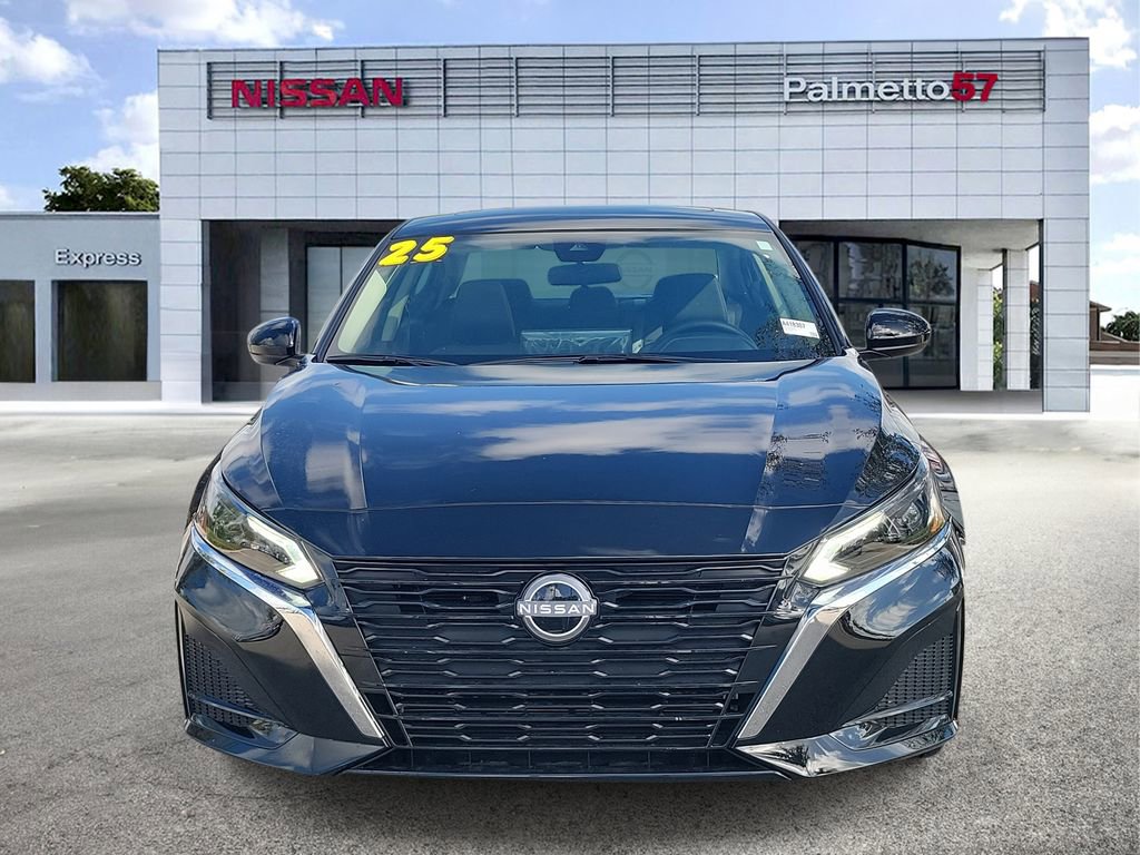 Used 2025 Nissan Altima 2.5 SV w/ SV Special Edition Package image 2