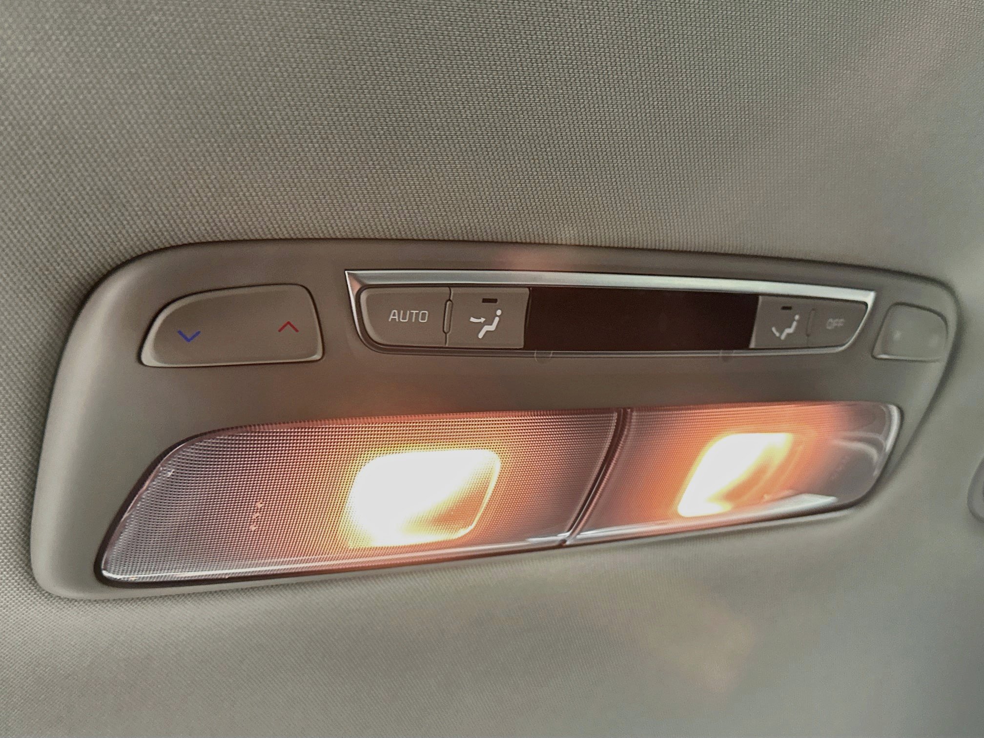Used 2024 Kia Telluride LX FWD image 27