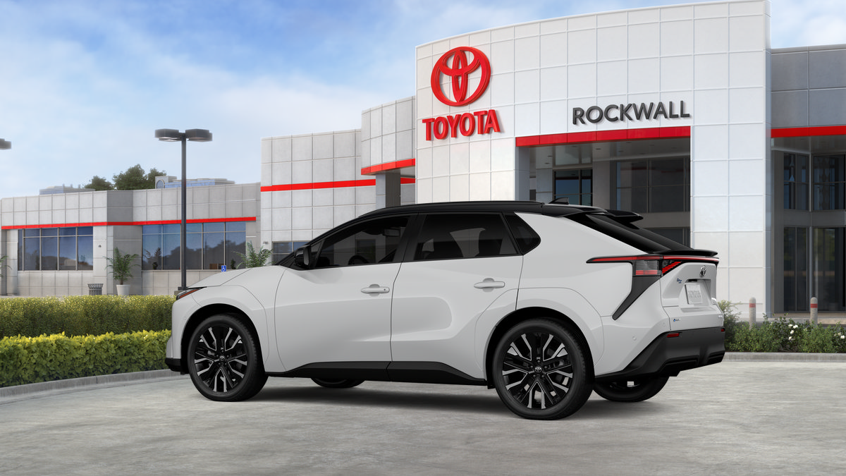 New 2026 Toyota bZ FWD image 31