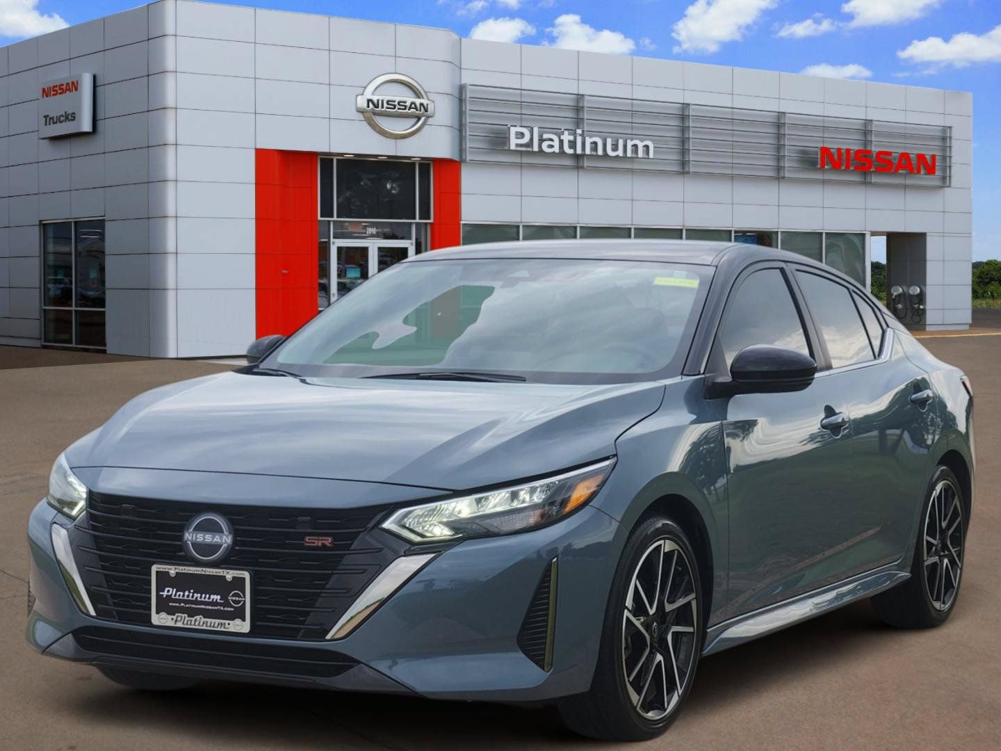 Certified 2025 Nissan Sentra SR FWD image 2