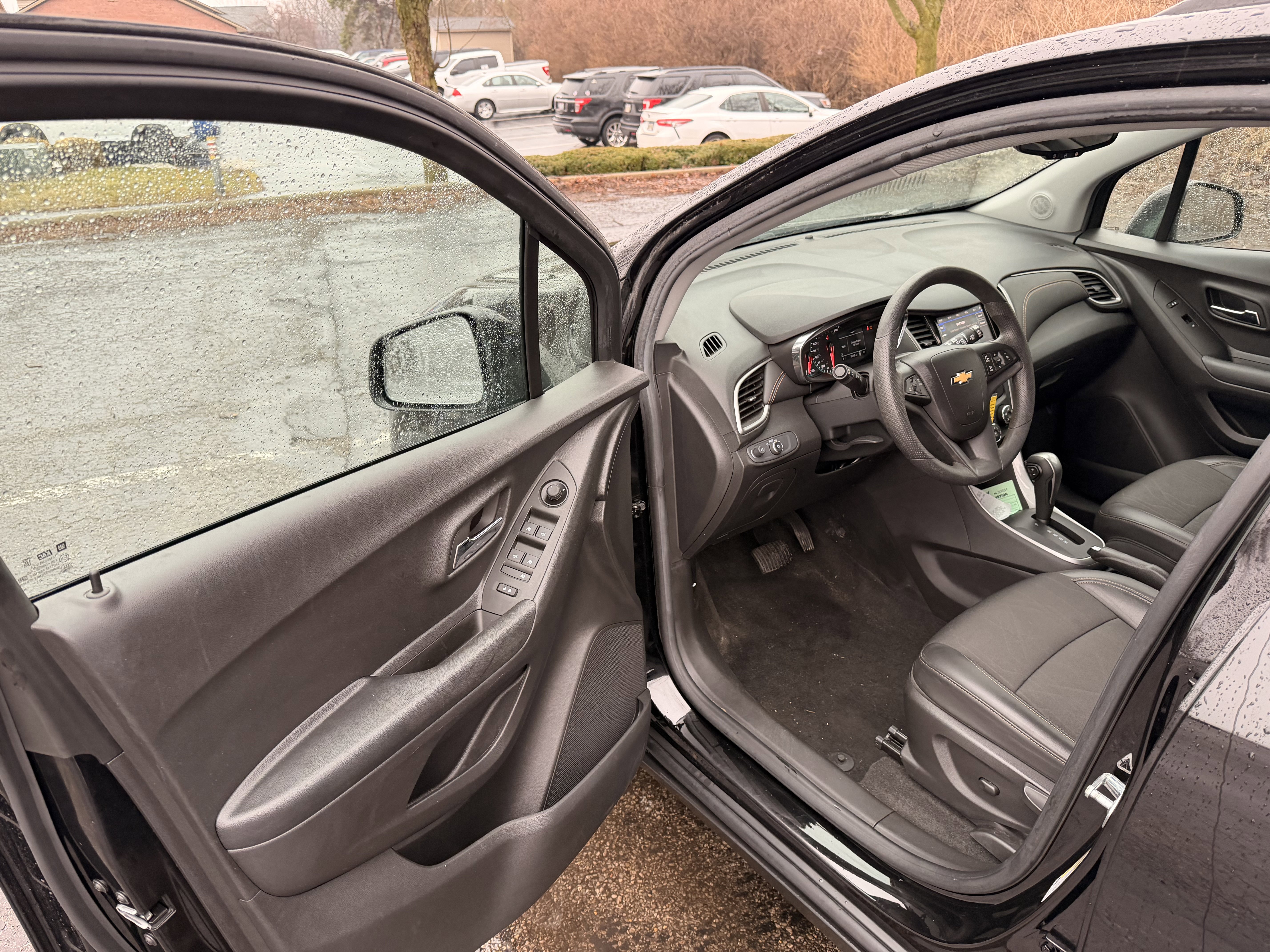 Used 2022 Chevrolet Trax LT image 10