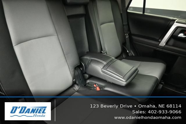 Used 2022 Toyota 4Runner SR5 Premium w/ Moonroof Package AWD/4WD image 41