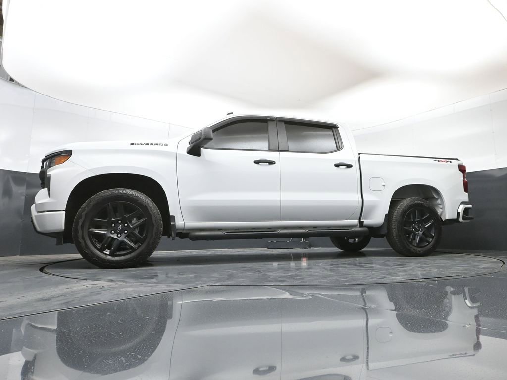 Used 2026 Chevrolet Silverado 1500 Custom w/ Turbomax Blackout Package AWD/4WD image 48