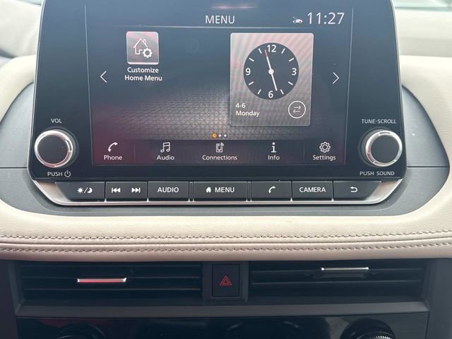 Used 2025 Nissan Rogue SV image 31