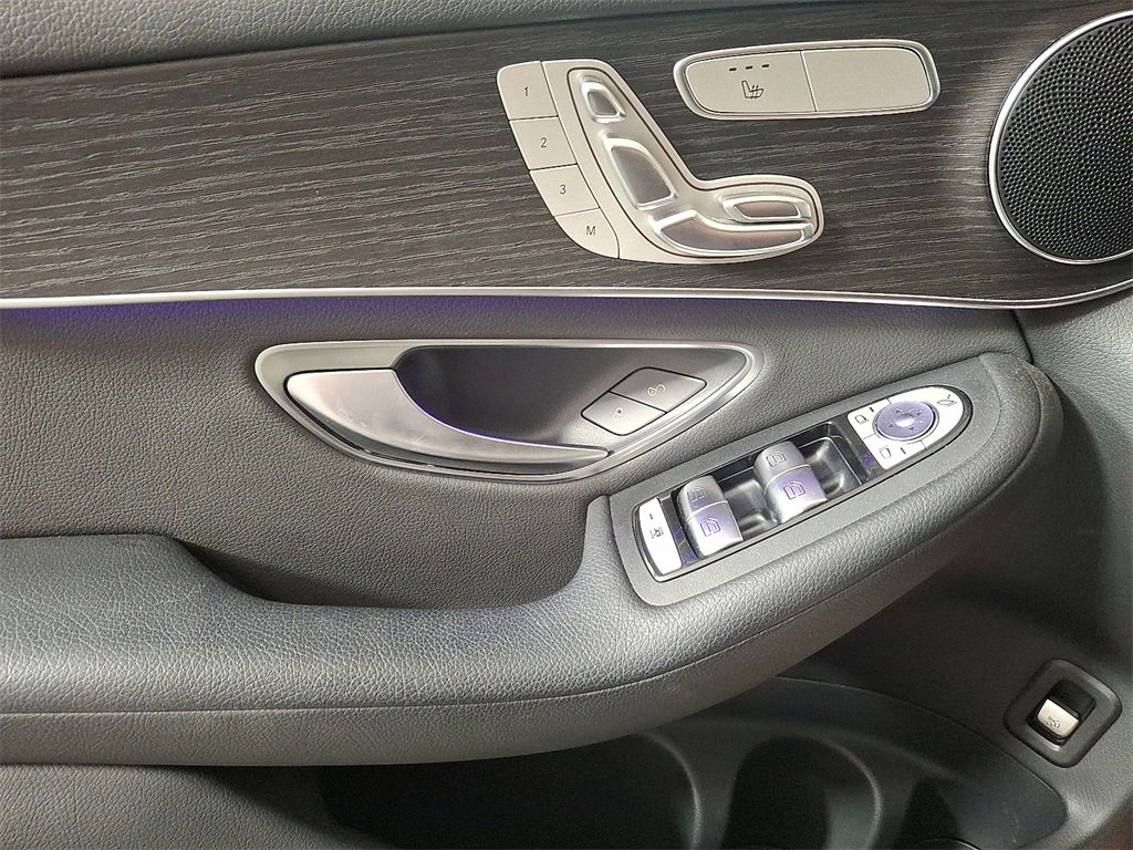 Used 2022 Mercedes-Benz GLC 300 4MATIC image 15