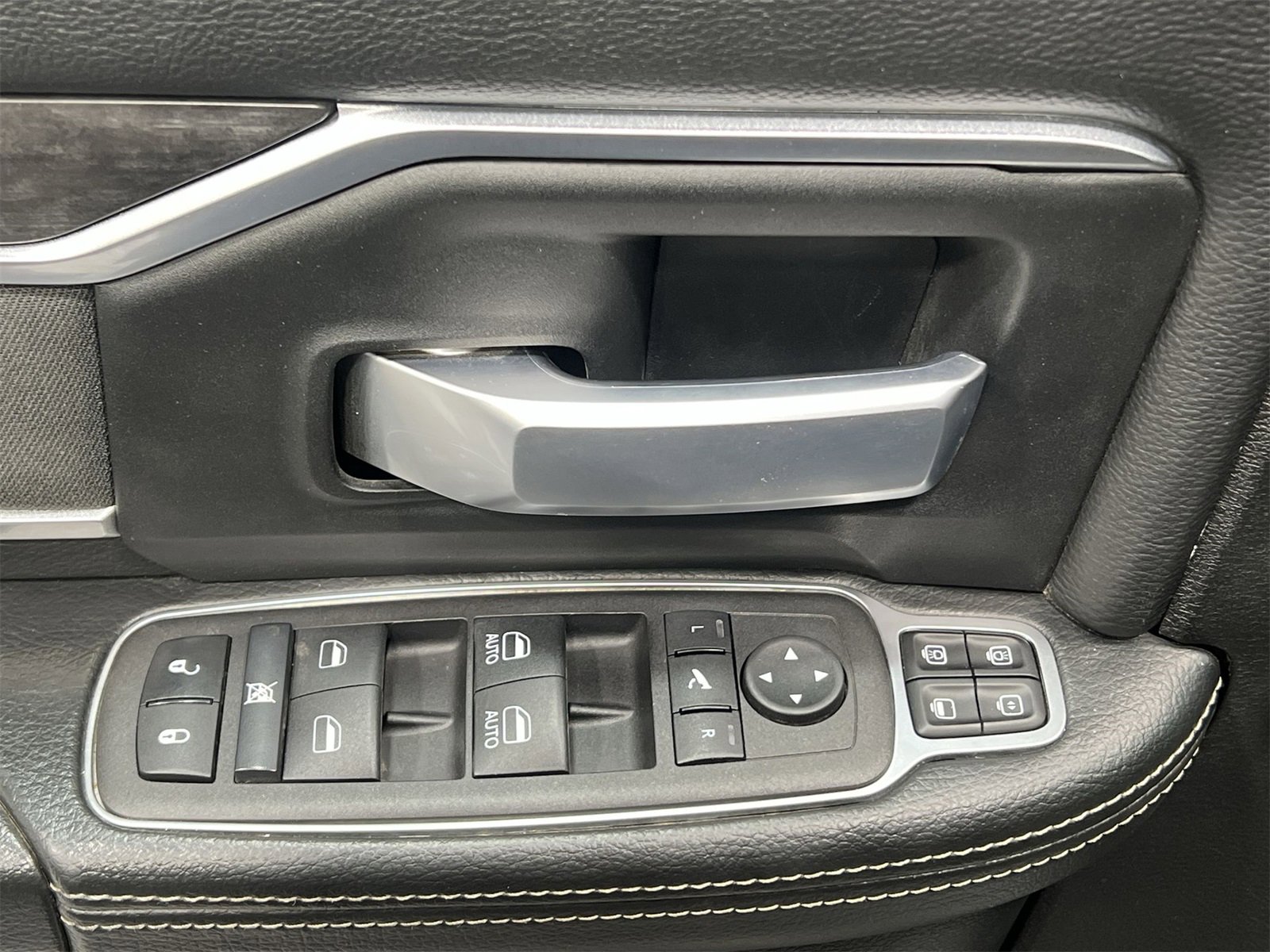 Used 2024 RAM 3500 Big Horn image 13