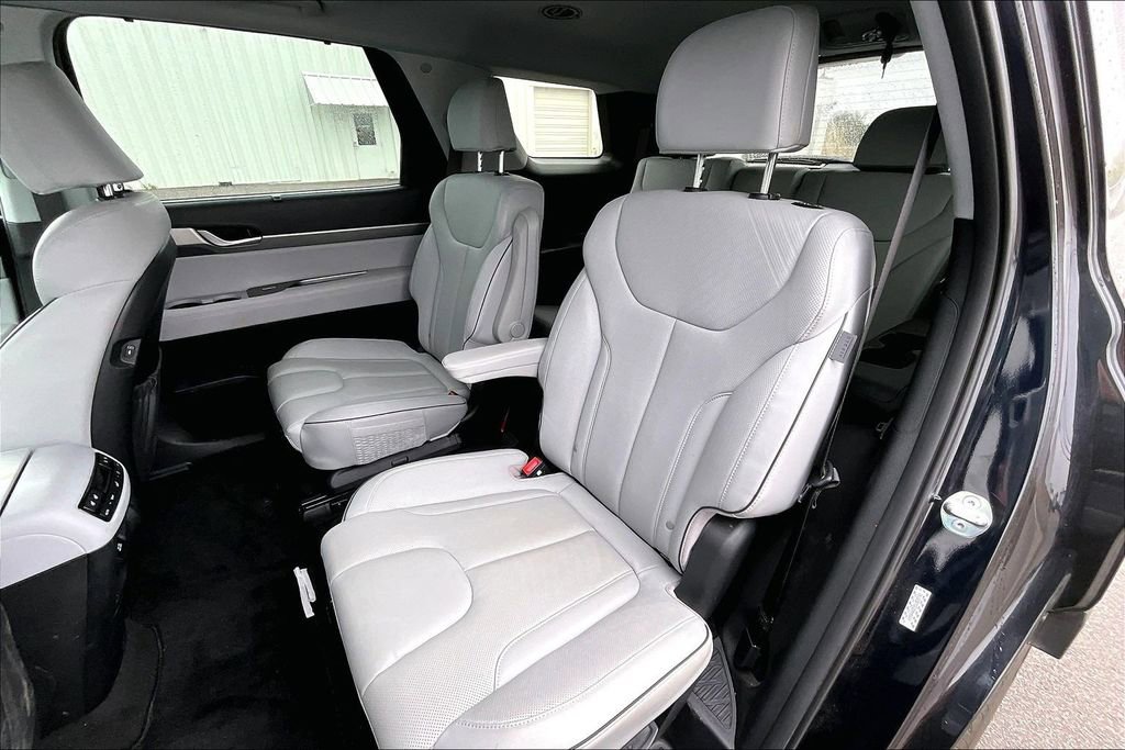 Used 2025 Hyundai Palisade SEL FWD image 35