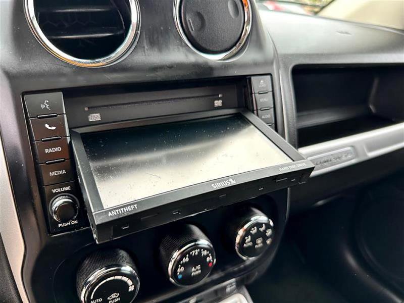 Used 2017 Jeep Compass High Altitude AWD/4WD image 25