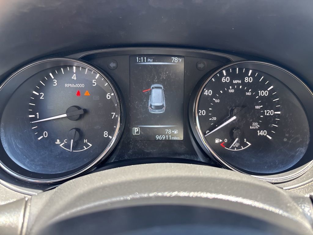 Used 2017 Nissan Rogue SV image 31