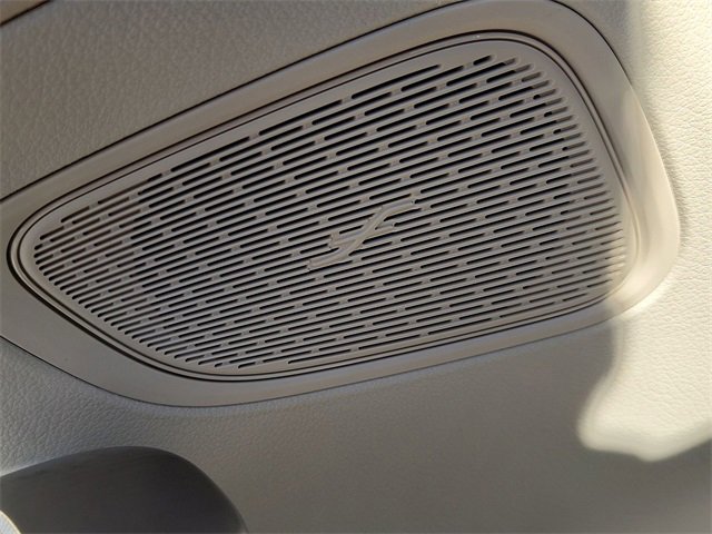 Used 2024 Mercedes-Benz GLC 300 4MATIC image 23