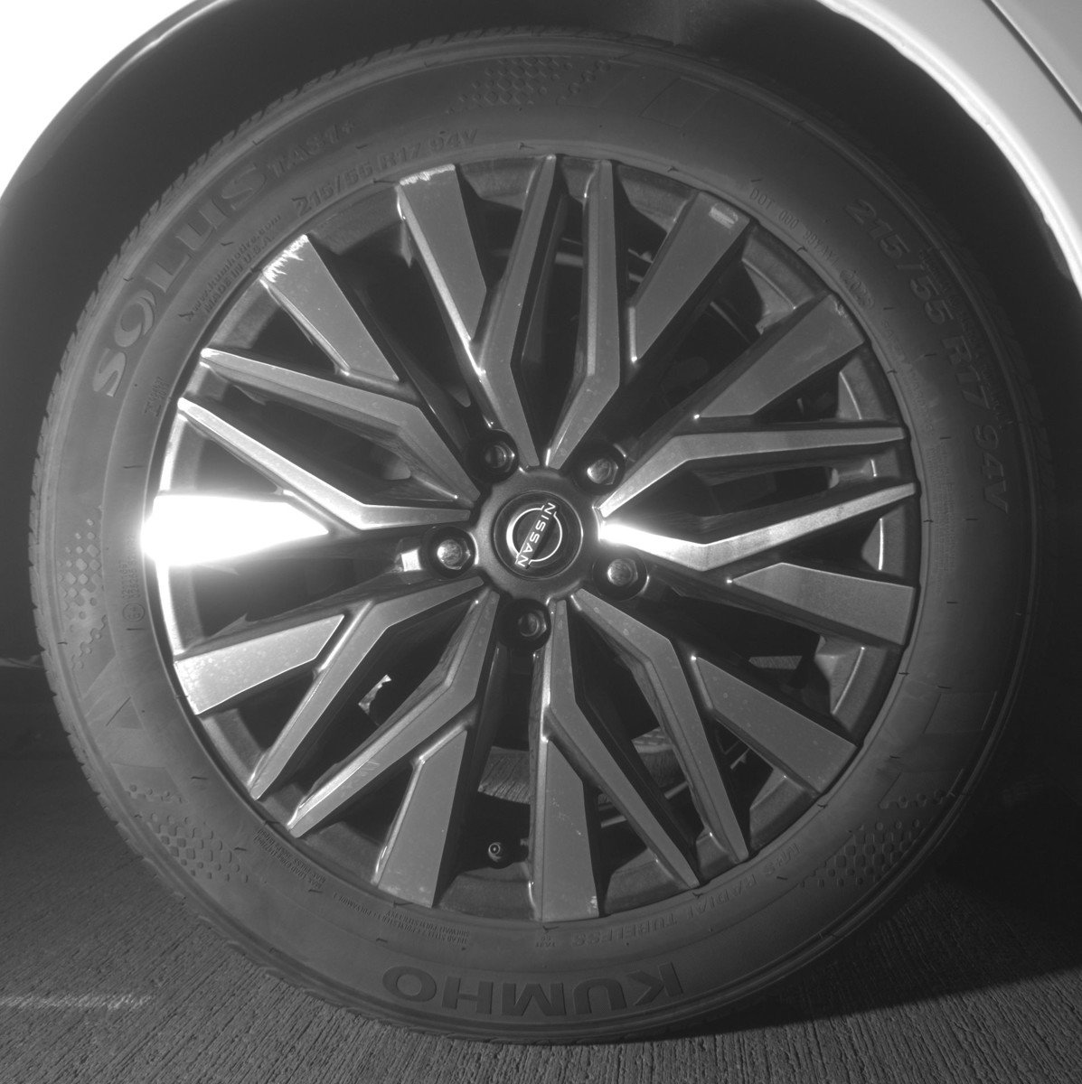 Used 2025 Nissan Altima 2.5 SV FWD image 15