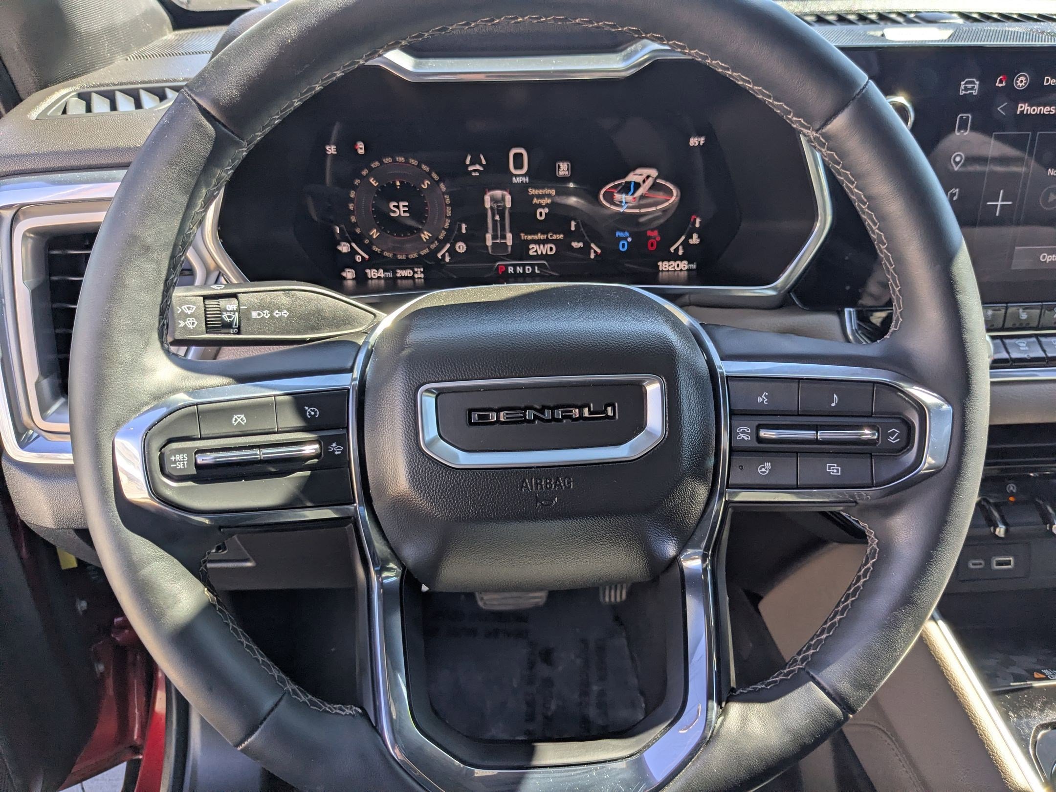 Used 2024 GMC Canyon Denali image 18