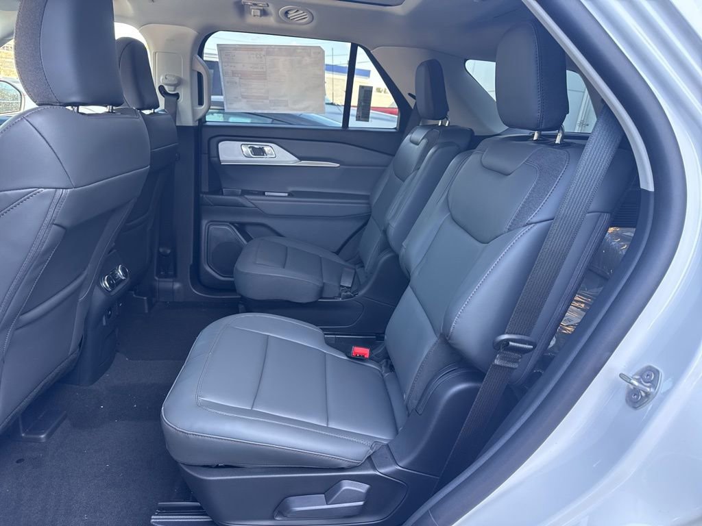 New 2026 Ford Explorer Active w/ Active Comfort Package image 17