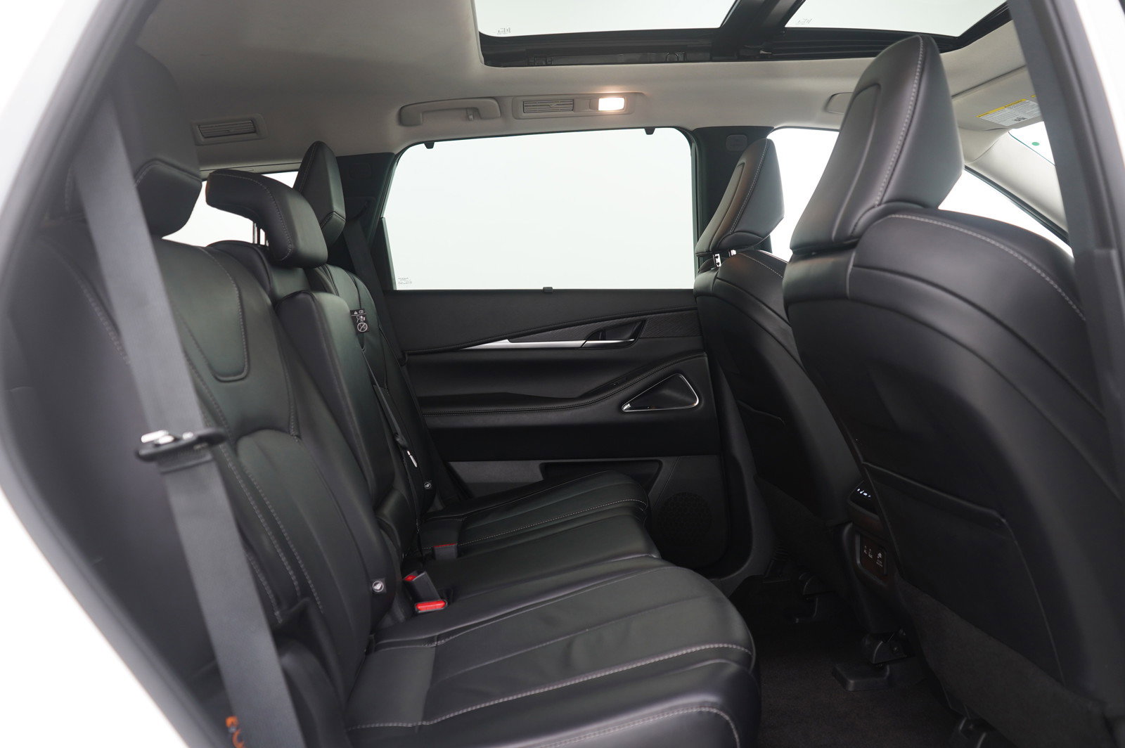 Used 2024 INFINITI QX60 Sensory image 15