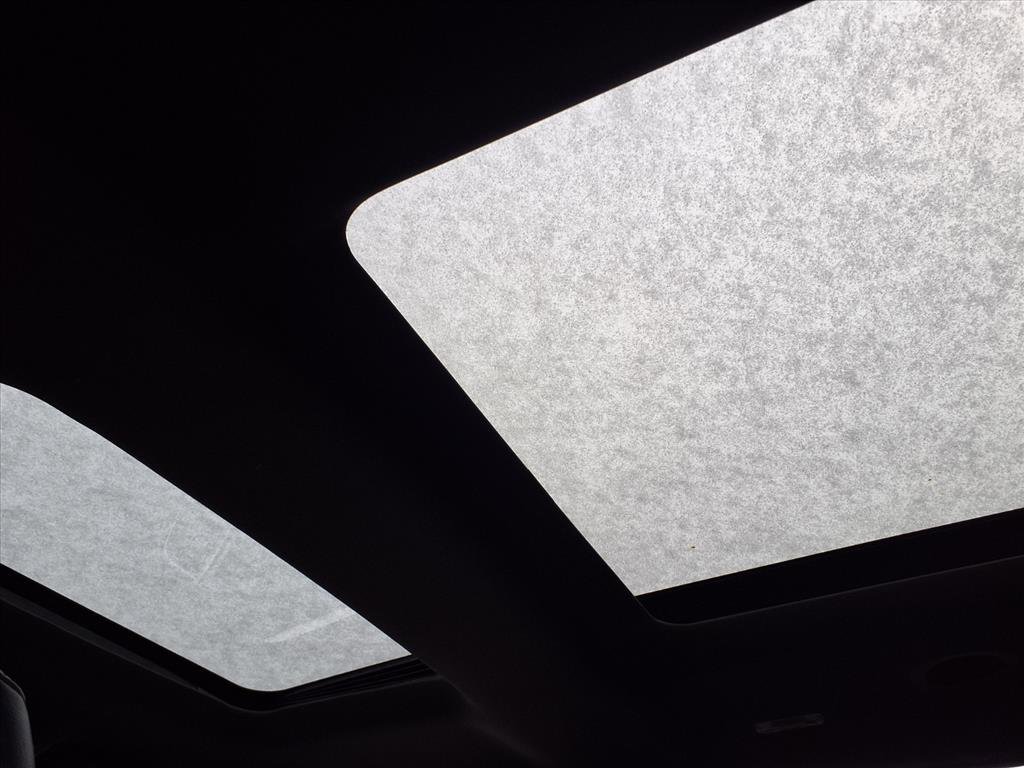 Used 2014 Ford Explorer XLT w/ Equipment Group 202A image 8