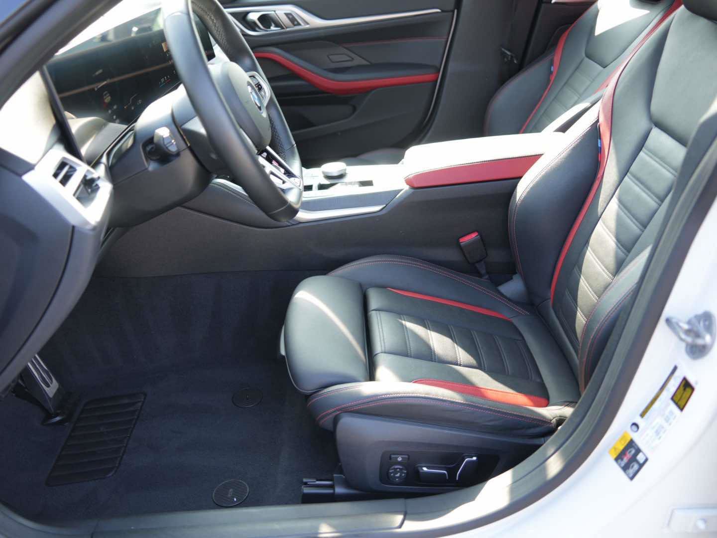 Used 2025 BMW i4 xDrive40i image 14