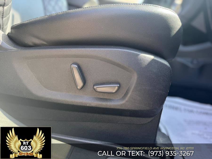 Used 2023 Ford Edge Titanium image 21