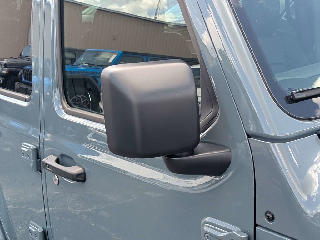 New 2026 Jeep Wrangler Unlimited Sahara AWD/4WD image 11