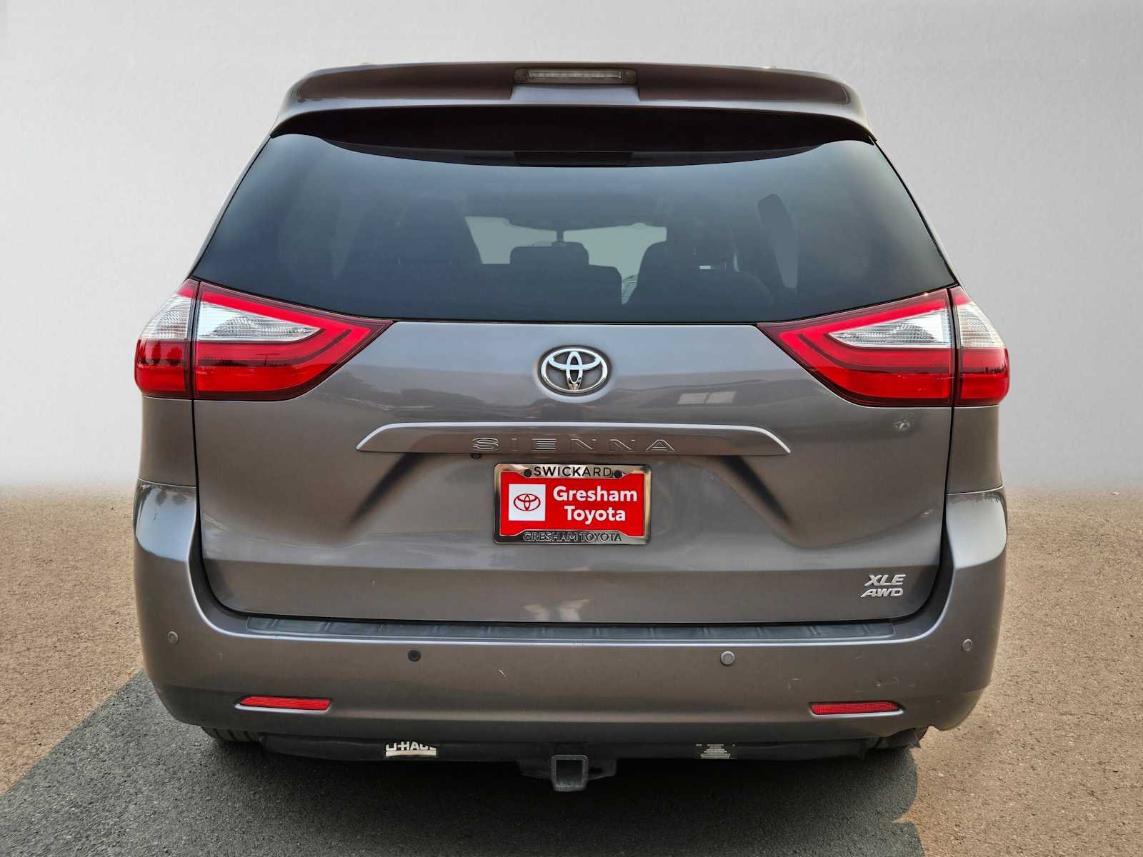 Used 2016 Toyota Sienna XLE Premium AWD/4WD image 4