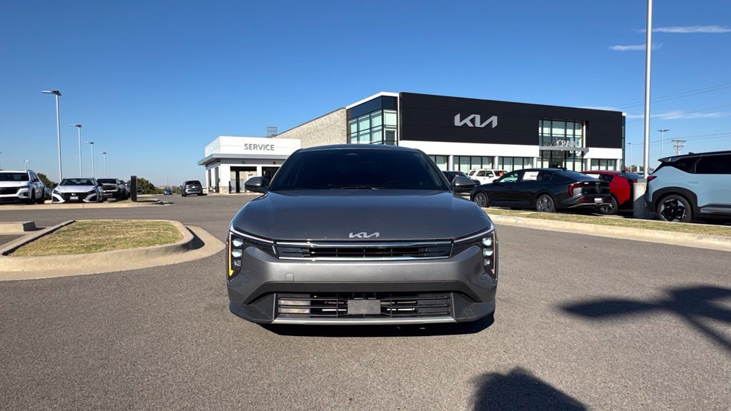 Certified 2025 Kia K4 GT-Line Turbo FWD image 2