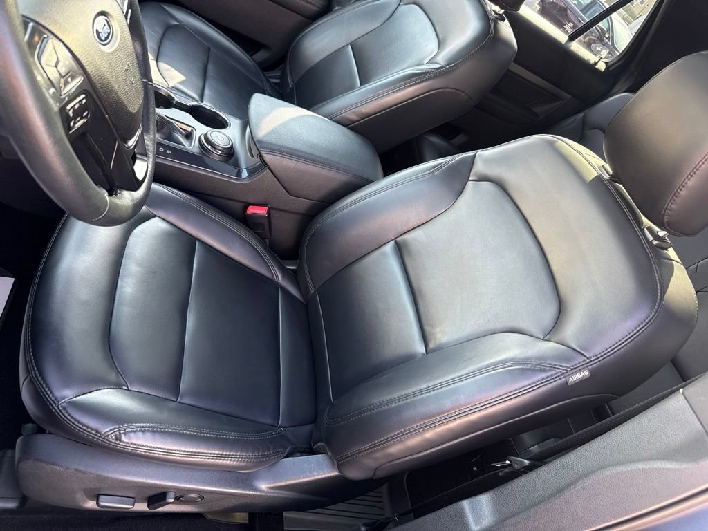 Used 2019 Ford Explorer XLT w/ Equipment Group 202A AWD/4WD image 10