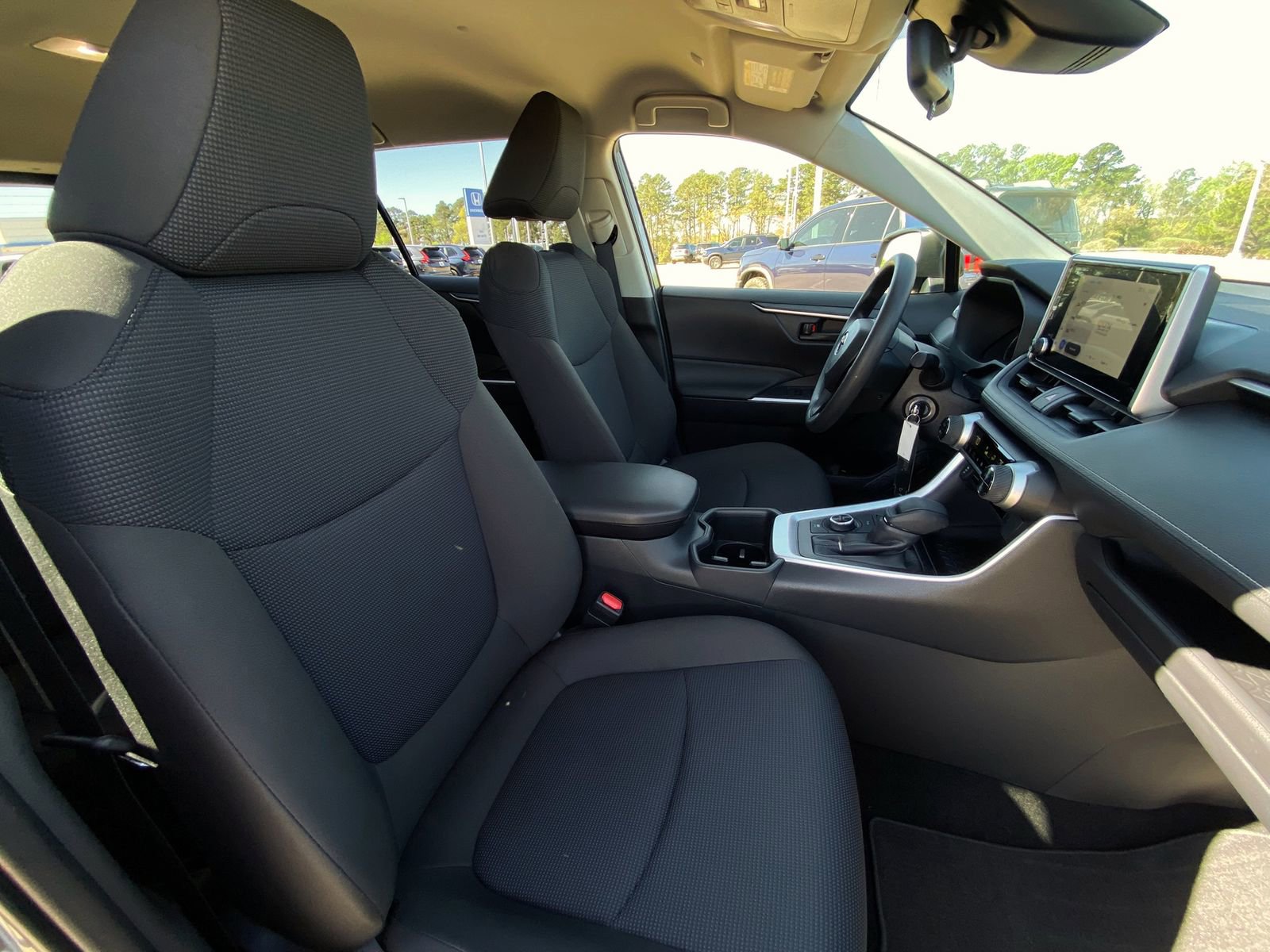 Used 2025 Toyota RAV4 LE image 13