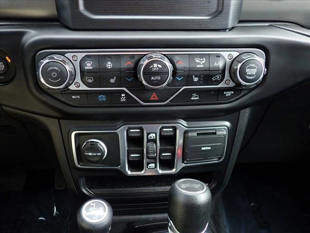 Used 2023 Jeep Wrangler Unlimited w/ Cold Weather Group AWD/4WD image 18
