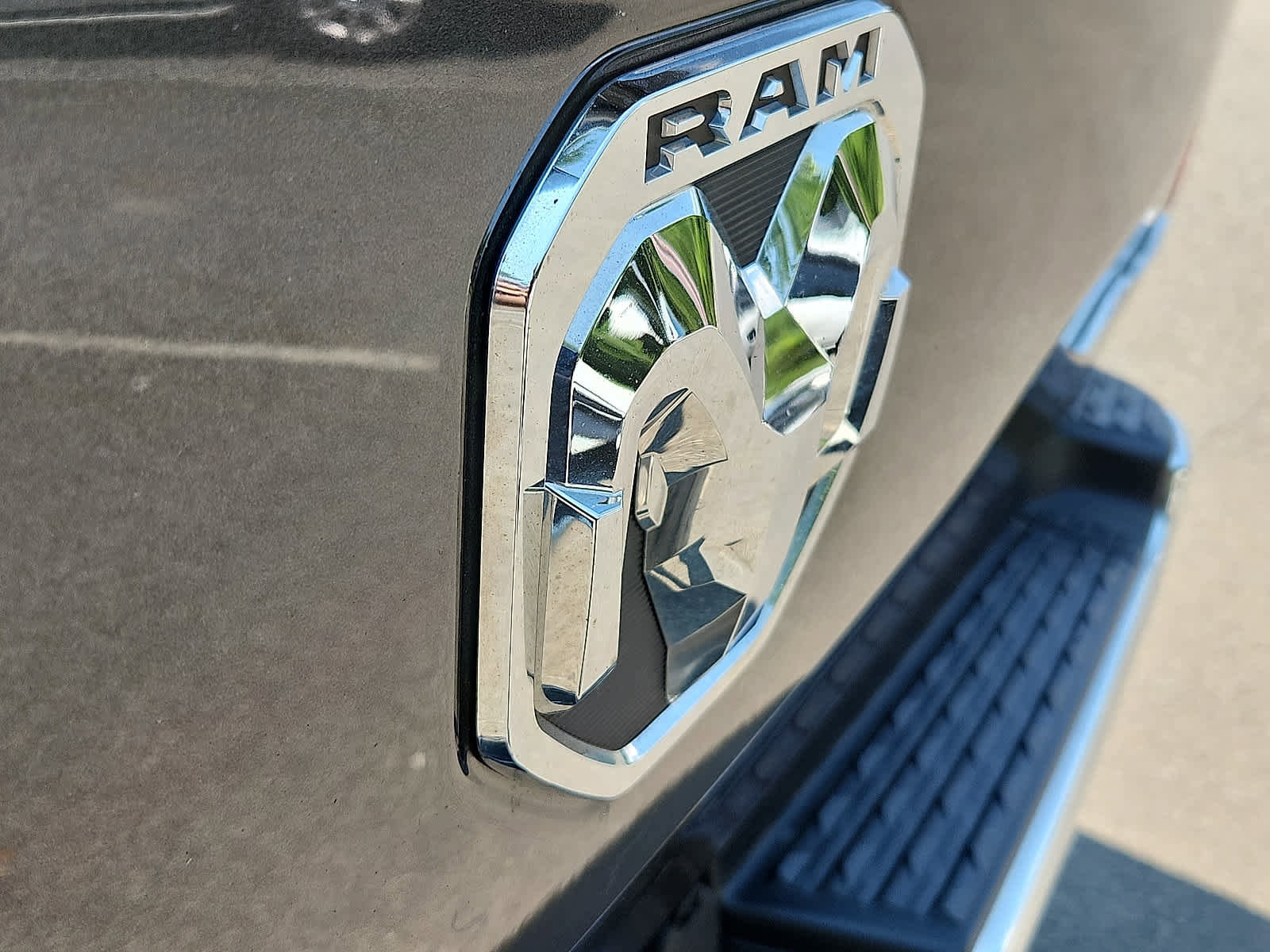 Used 2022 RAM 1500 Laramie image 29