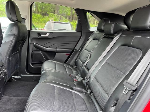 Used 2022 Ford Escape Titanium AWD/4WD image 4