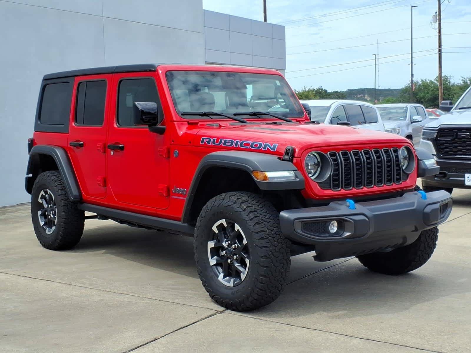 Used 2025 Jeep Wrangler Unlimited Rubicon 4xe w/ Convenience Group AWD/4WD image 19