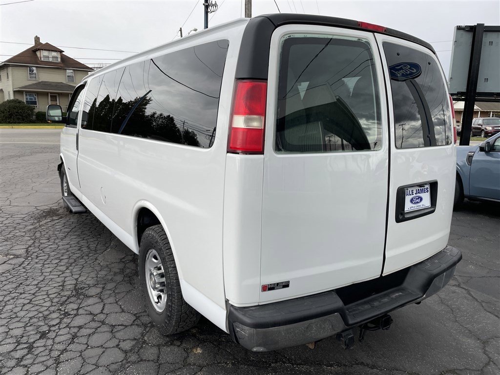 Used 2012 Chevrolet Express 3500 LT w/ Cold Climate Package RWD image 5