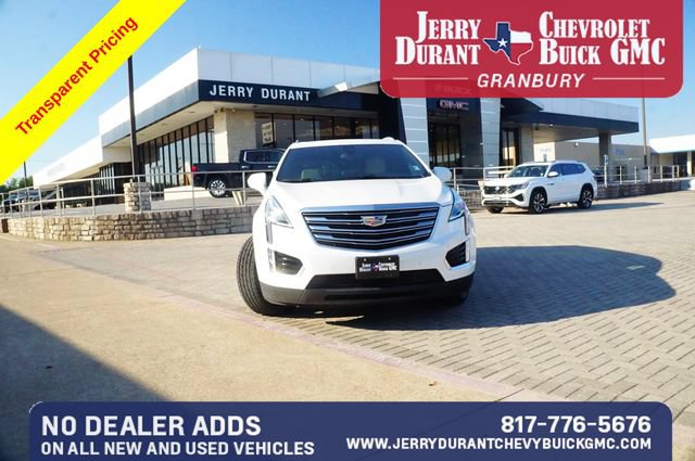 Used 2017 Cadillac XT5 Premium Luxury FWD image 2