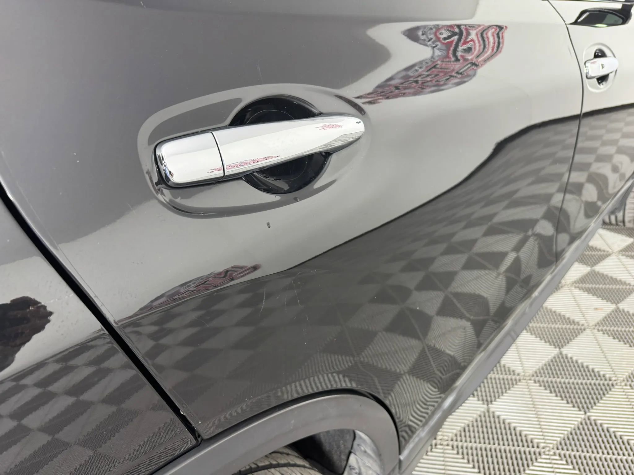 Used 2018 Nissan Rogue SV image 30