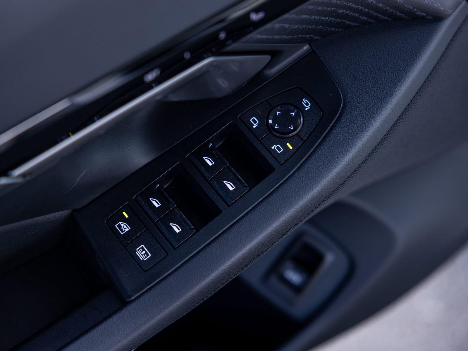 Used 2024 BMW 530i w/ Executive Package image 41