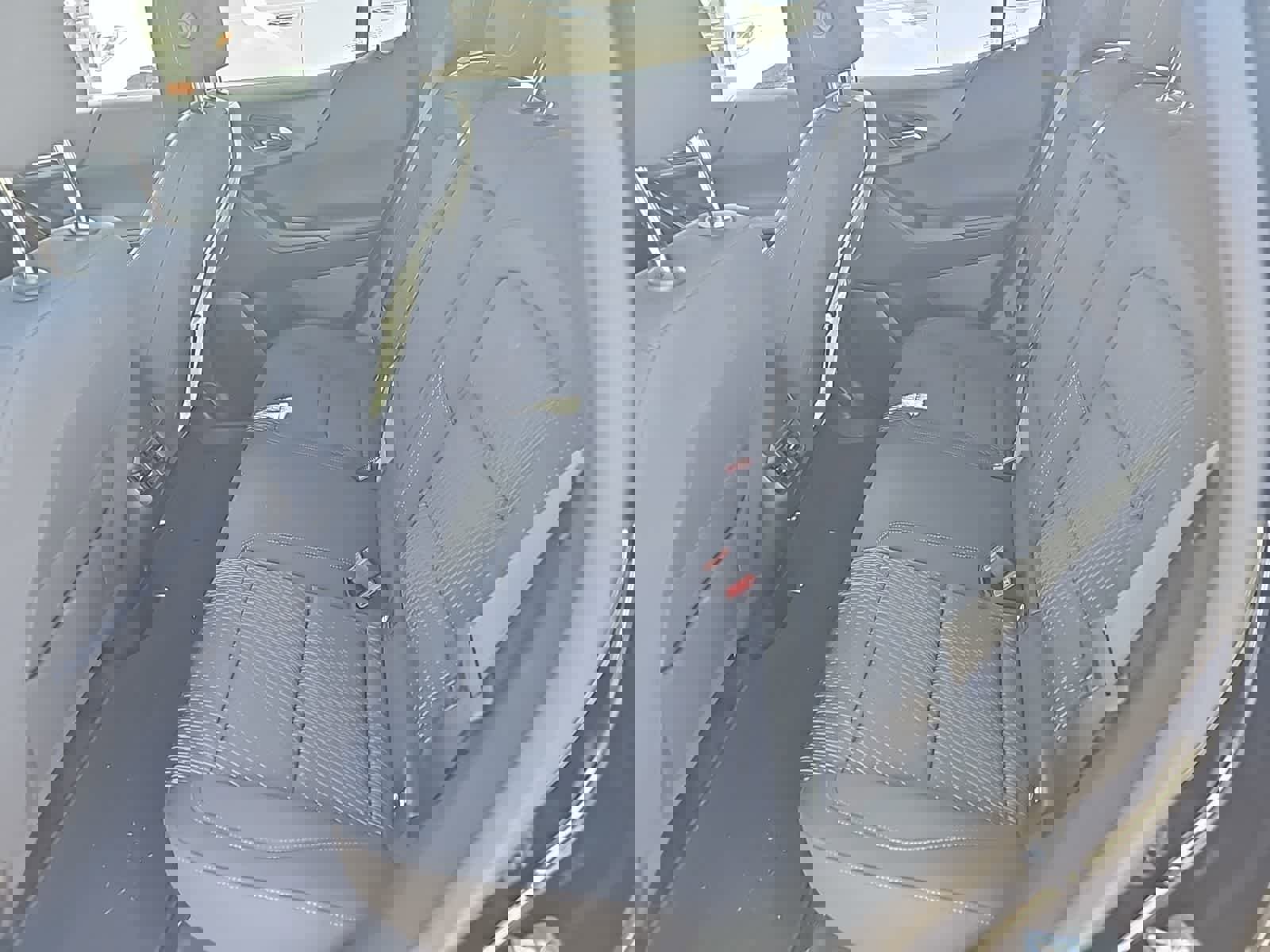 Used 2025 Chevrolet Equinox LT w/ Safety and Technology Package image 15