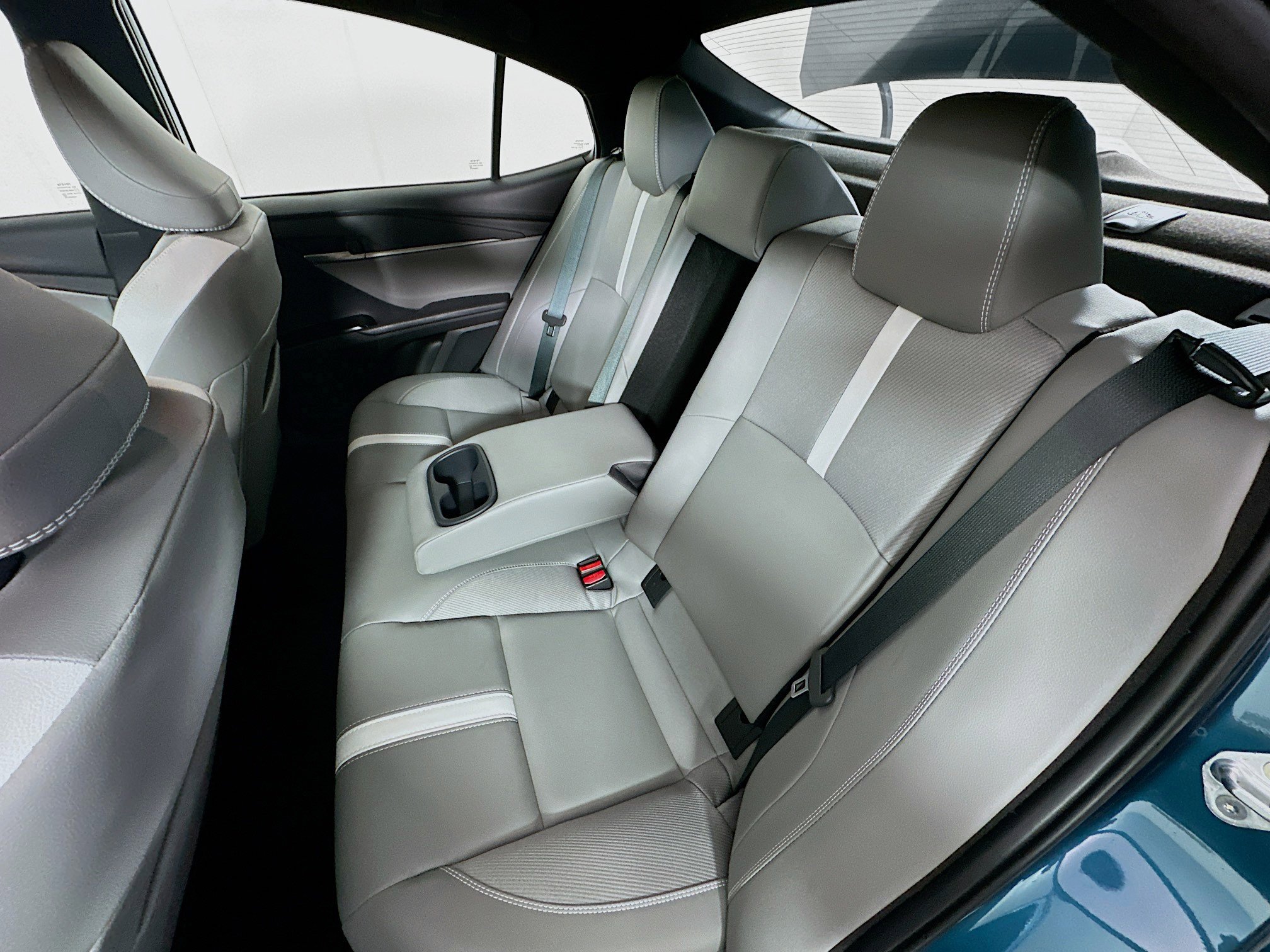 Used 2025 Toyota Camry SE image 26