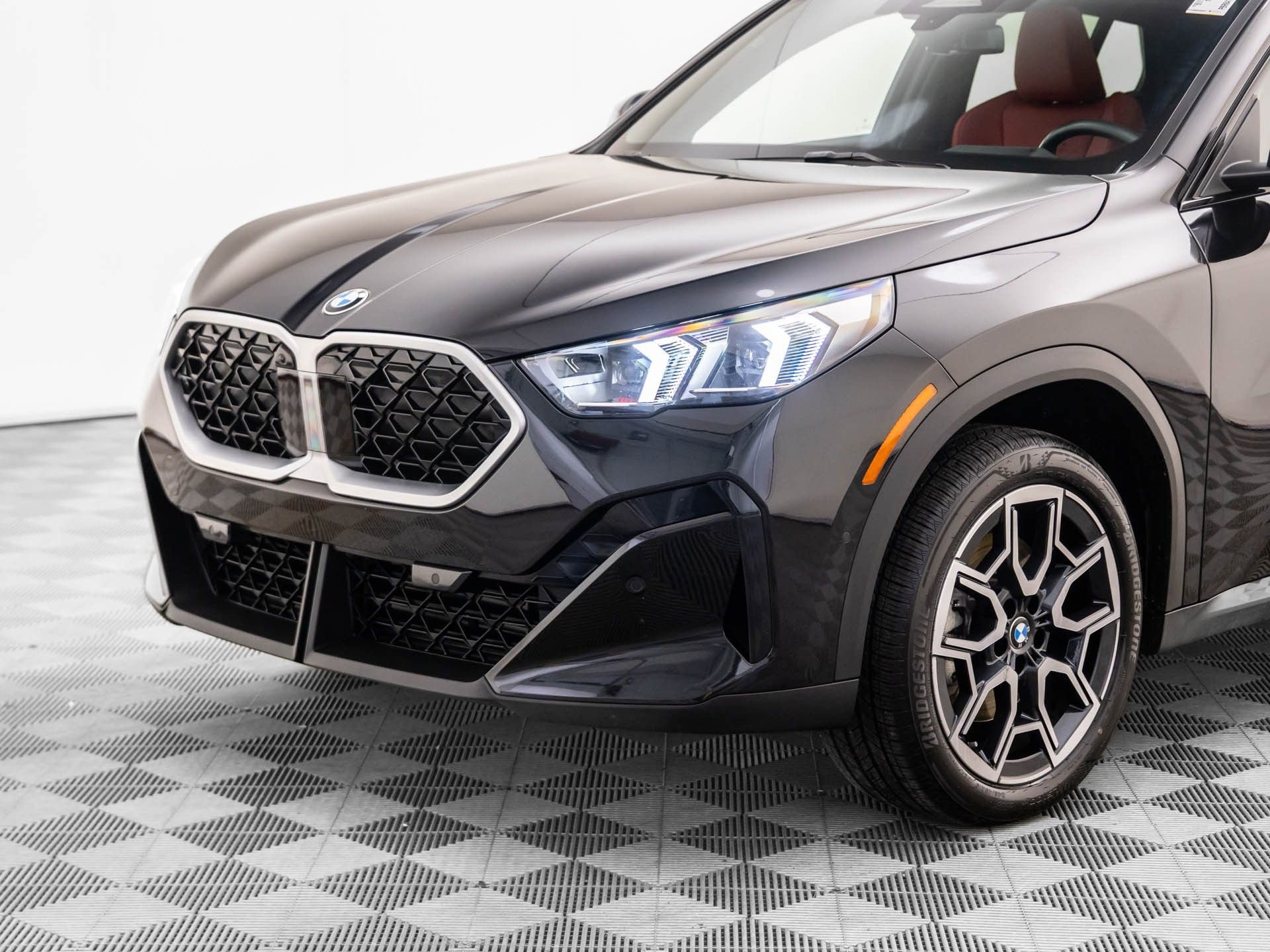 Certified 2025 BMW X2 xDrive28i image 37