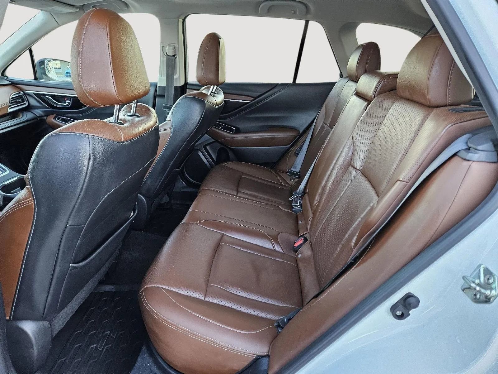 Used 2020 Subaru Outback Touring image 24