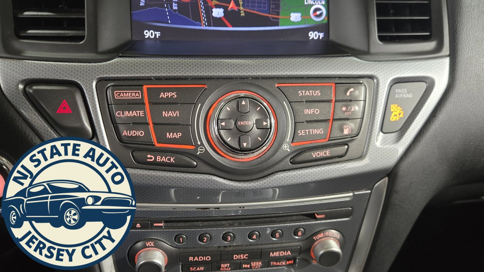 Used 2018 Nissan Pathfinder SL image 14