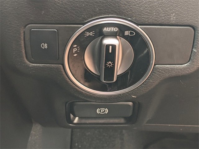 Used 2018 INFINITI QX30 image 17