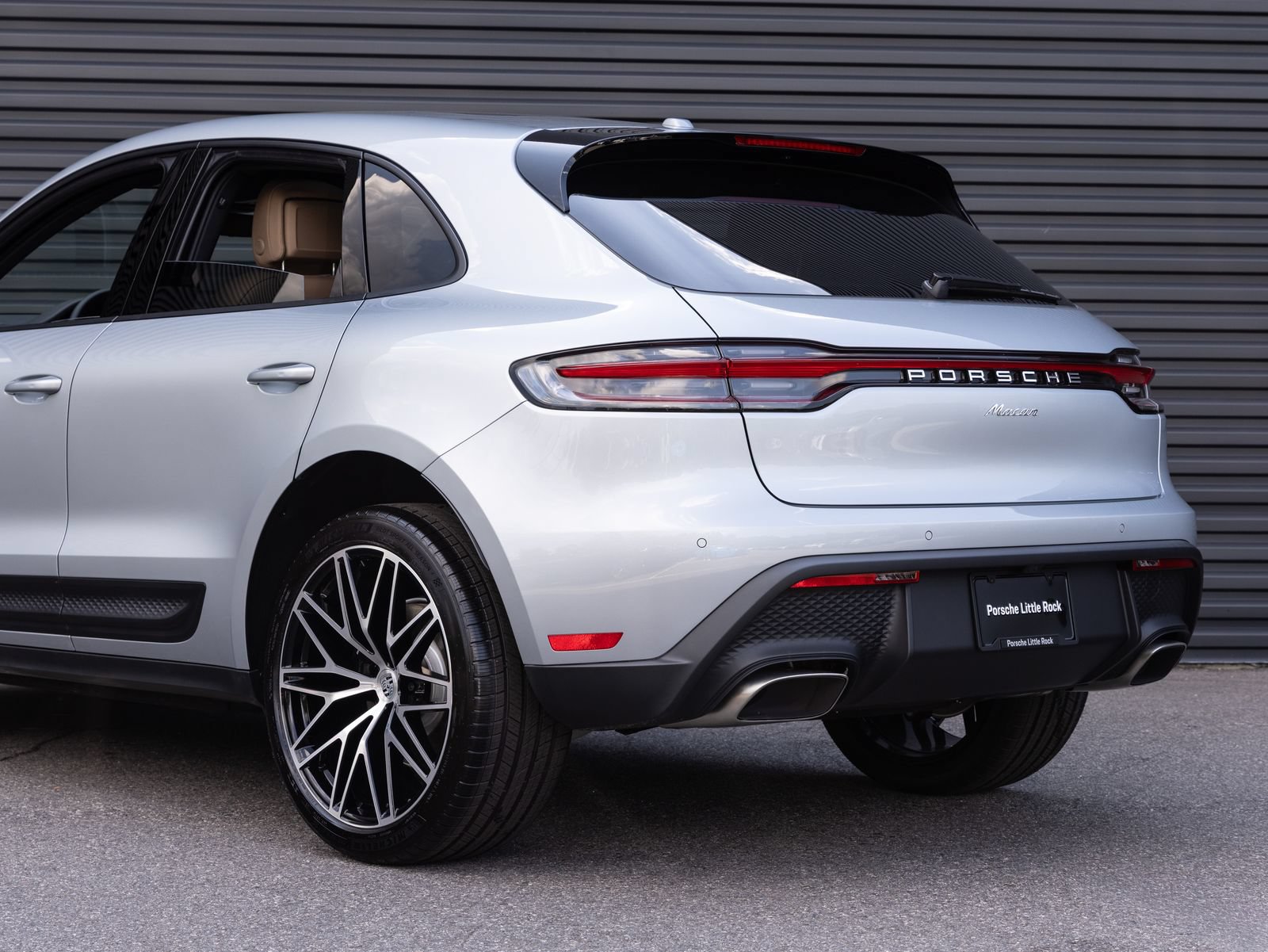 Certified 2026 Porsche Macan AWD/4WD image 11