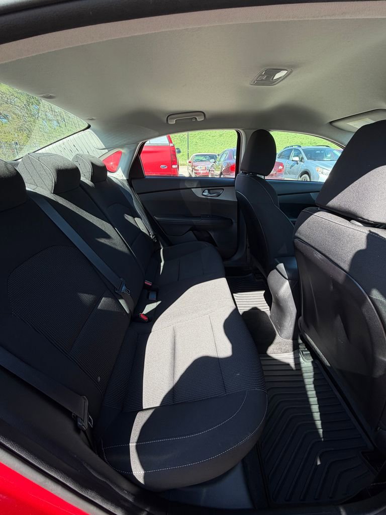 Used 2019 Kia Forte LXS FWD image 16